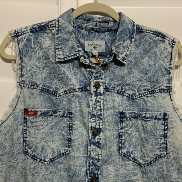 Denim Shirt - Lee Cooper Acid Wash Distressed Denim Shirt Size Large - Picture 3 of 12